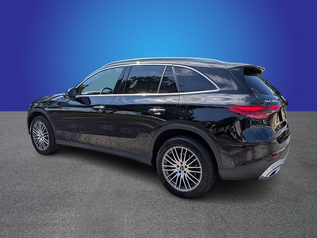 Used 2024 Mercedes-Benz GLC 300 4MATIC image 3