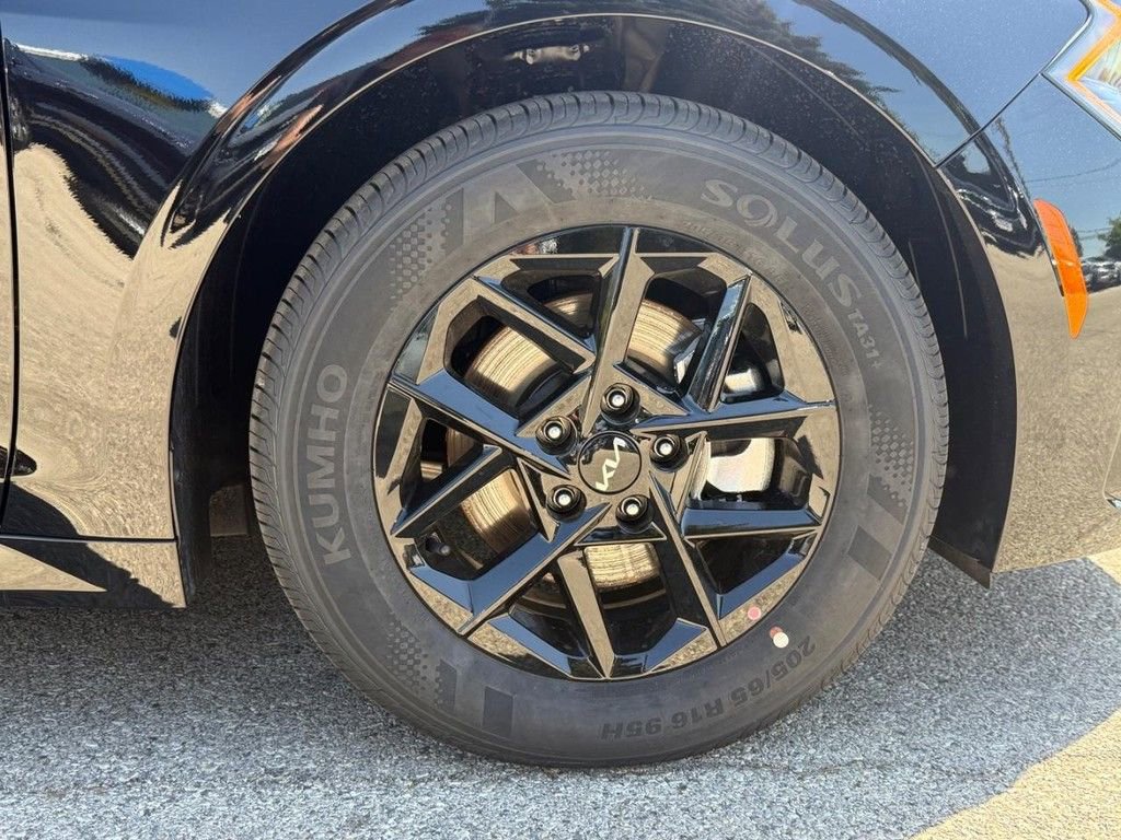New 2026 Kia K5 LXS FWD image 11