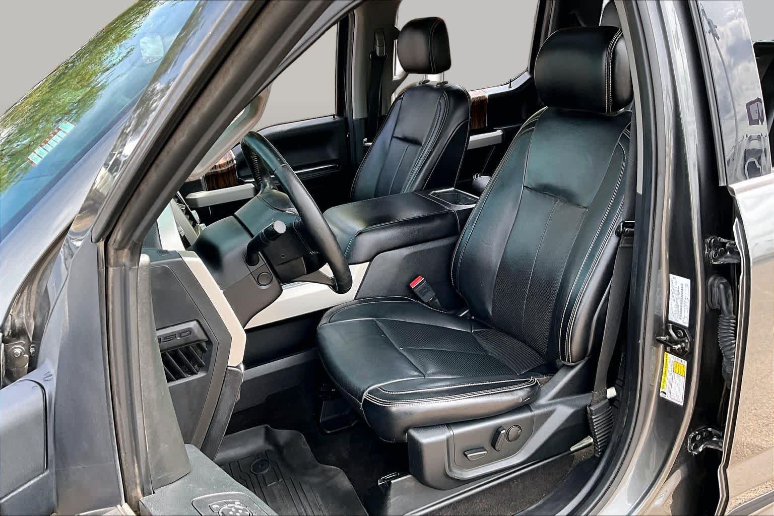 Used 2019 Ford F150 Lariat w/ Equipment Group 502A Luxury AWD/4WD image 8