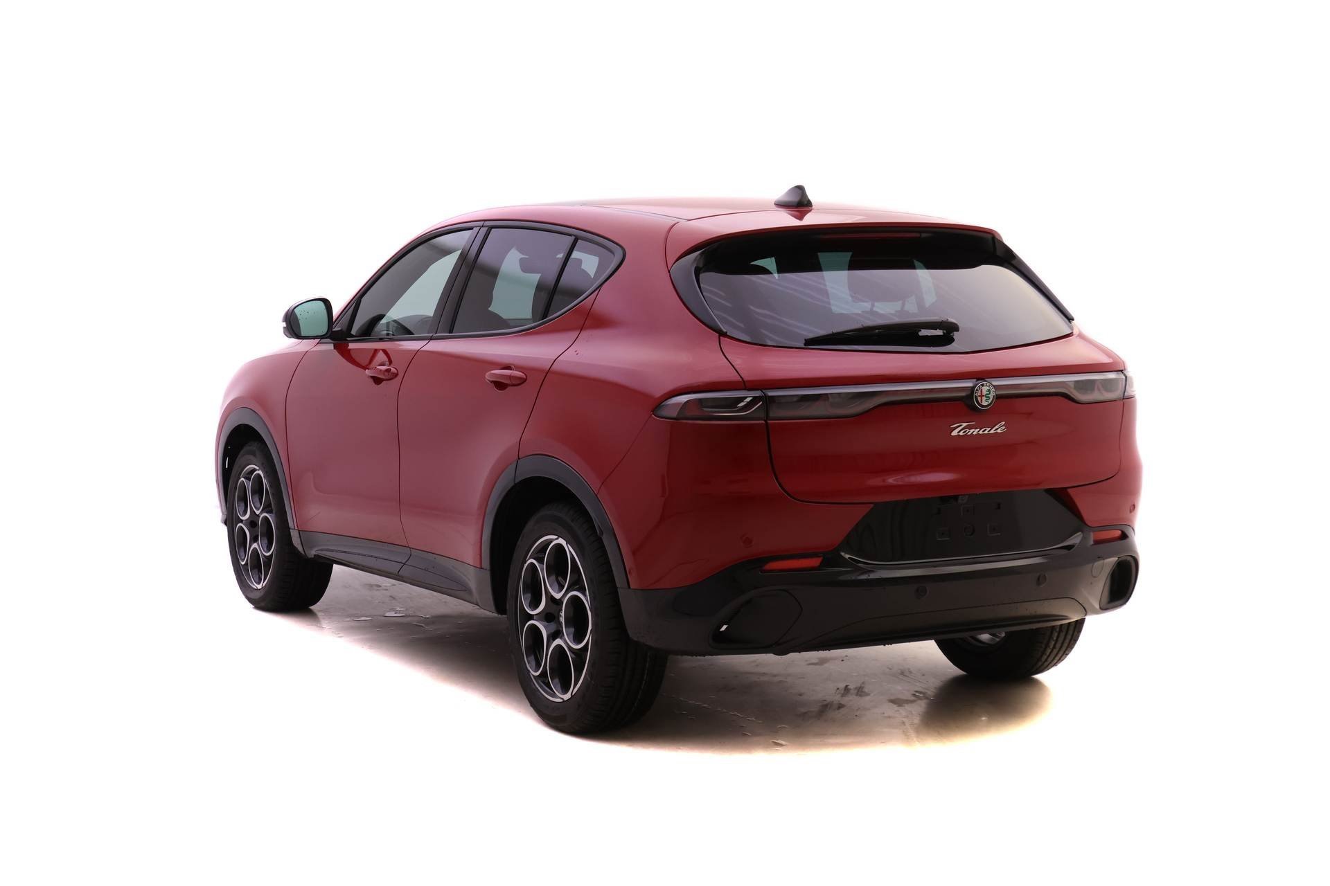 New 2025 Alfa Romeo Tonale w/ Premium Package image 5