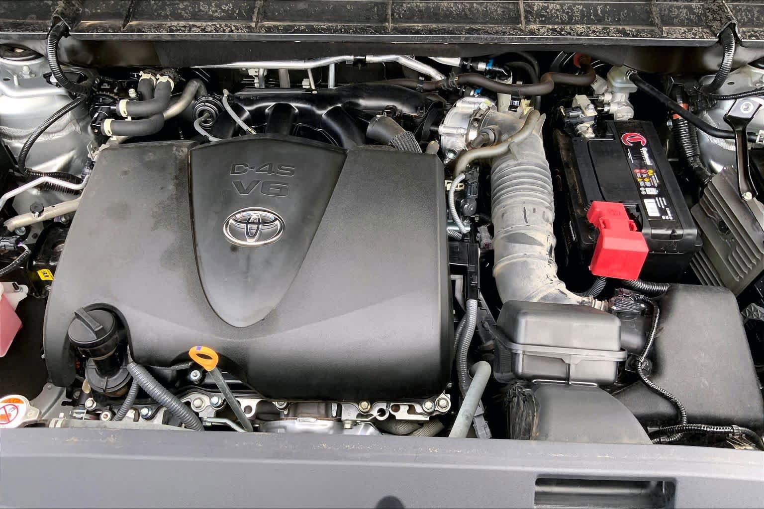 Used 2022 Toyota Highlander XSE FWD image 32