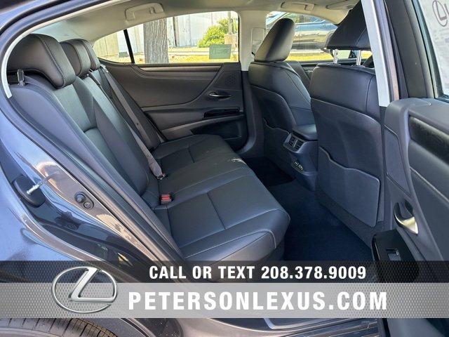 New 2025 Lexus ES 300h w/ Premium Package image 17