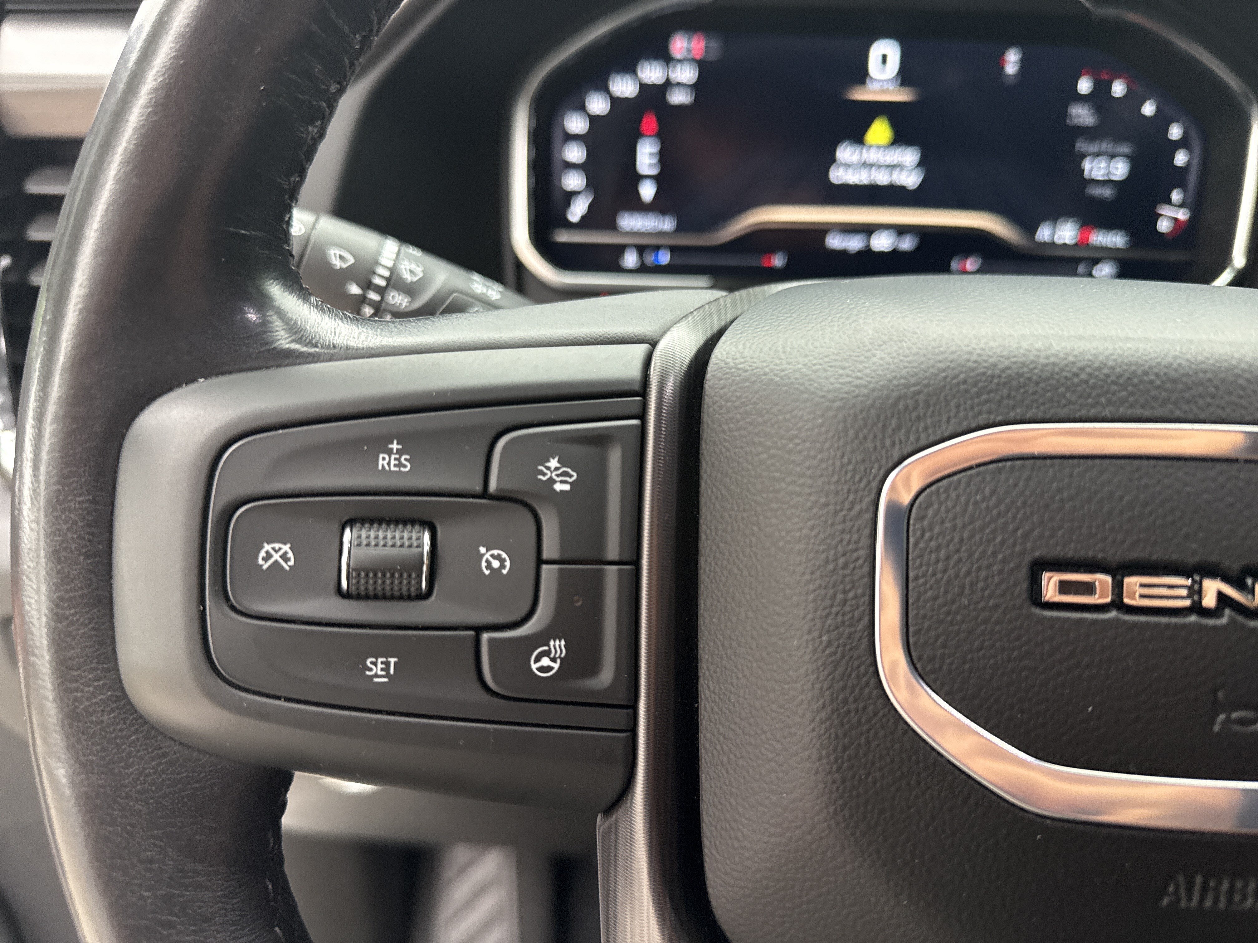 Used 2024 GMC Sierra 2500 Denali Ultimate AWD/4WD image 22
