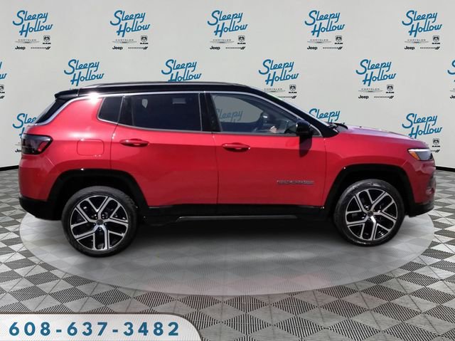 Used 2025 Jeep Compass Limited w/ Elite Group AWD/4WD image 4