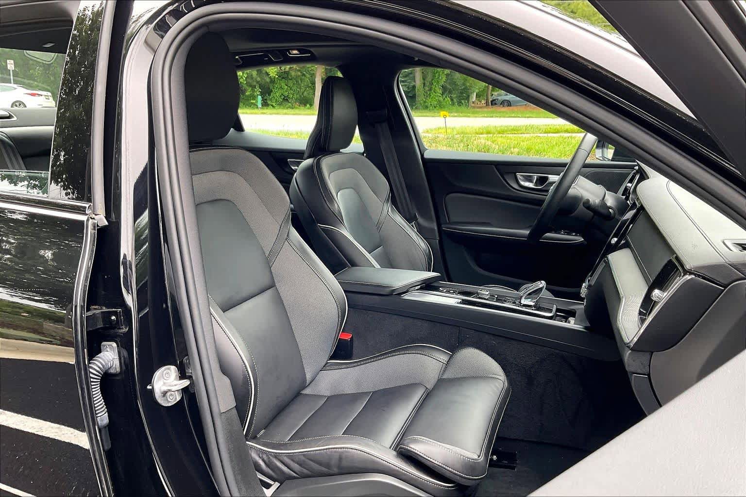 Used 2023 Volvo S60 B5 Ultimate w/ Climate Package AWD/4WD image 8