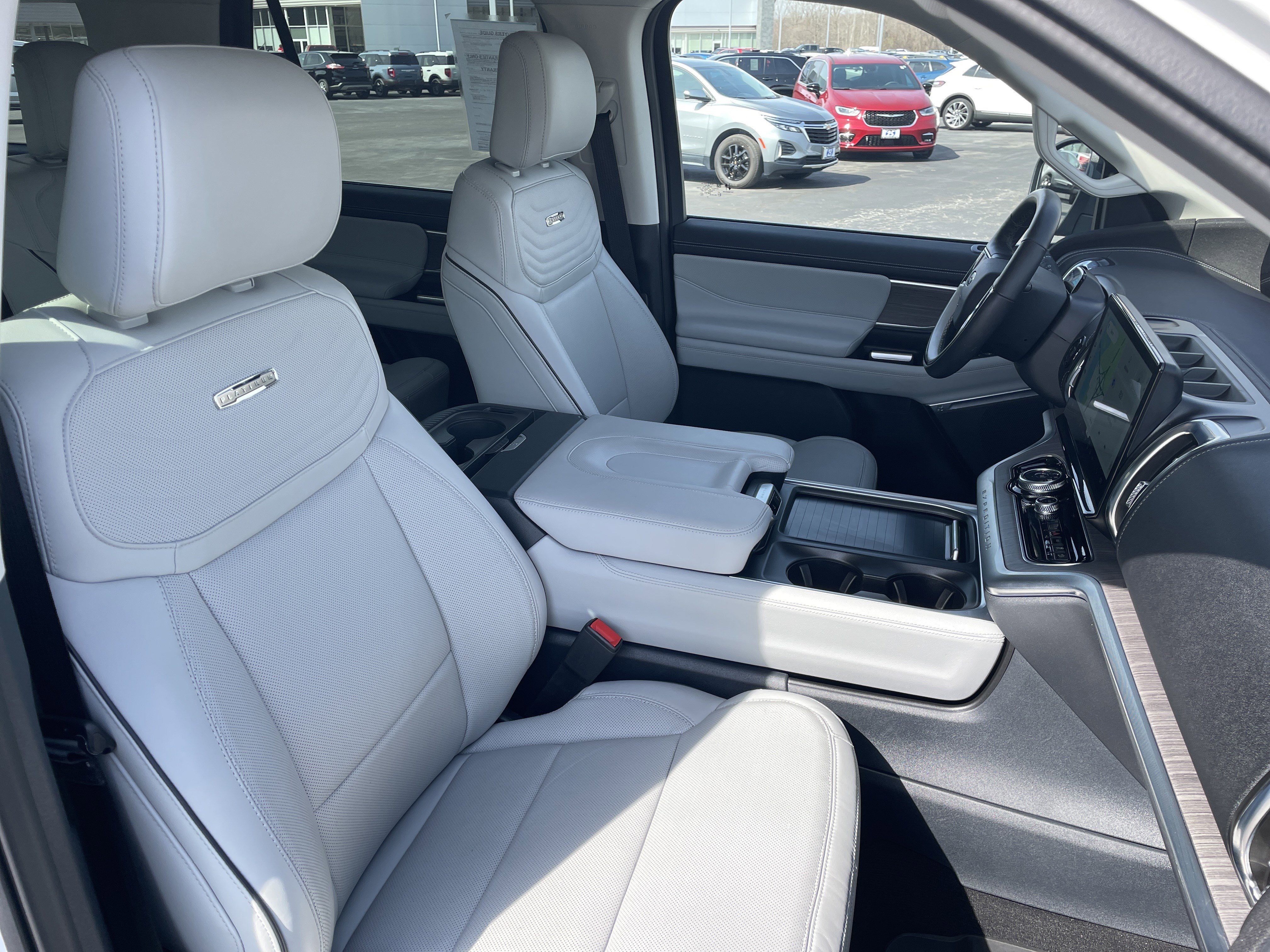Used 2025 Ford Expedition Platinum w/ Platinum Ultimate Package image 19