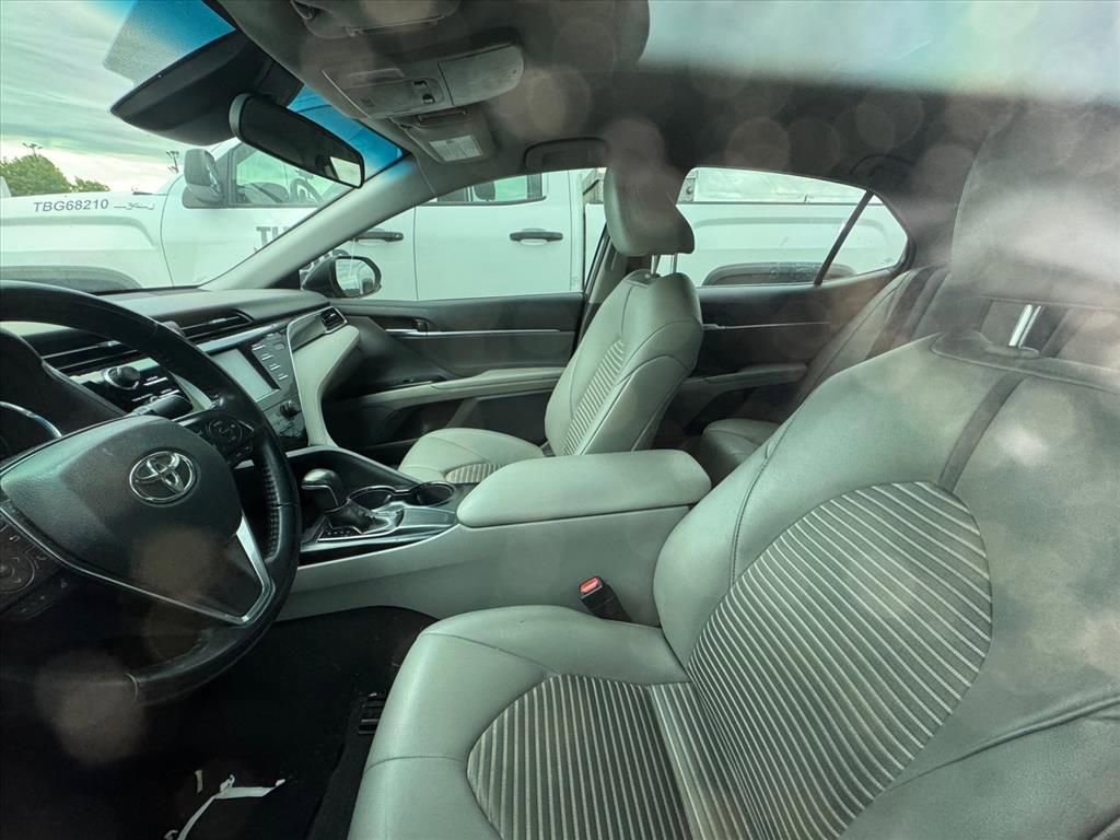 Used 2018 Toyota Camry SE FWD image 8