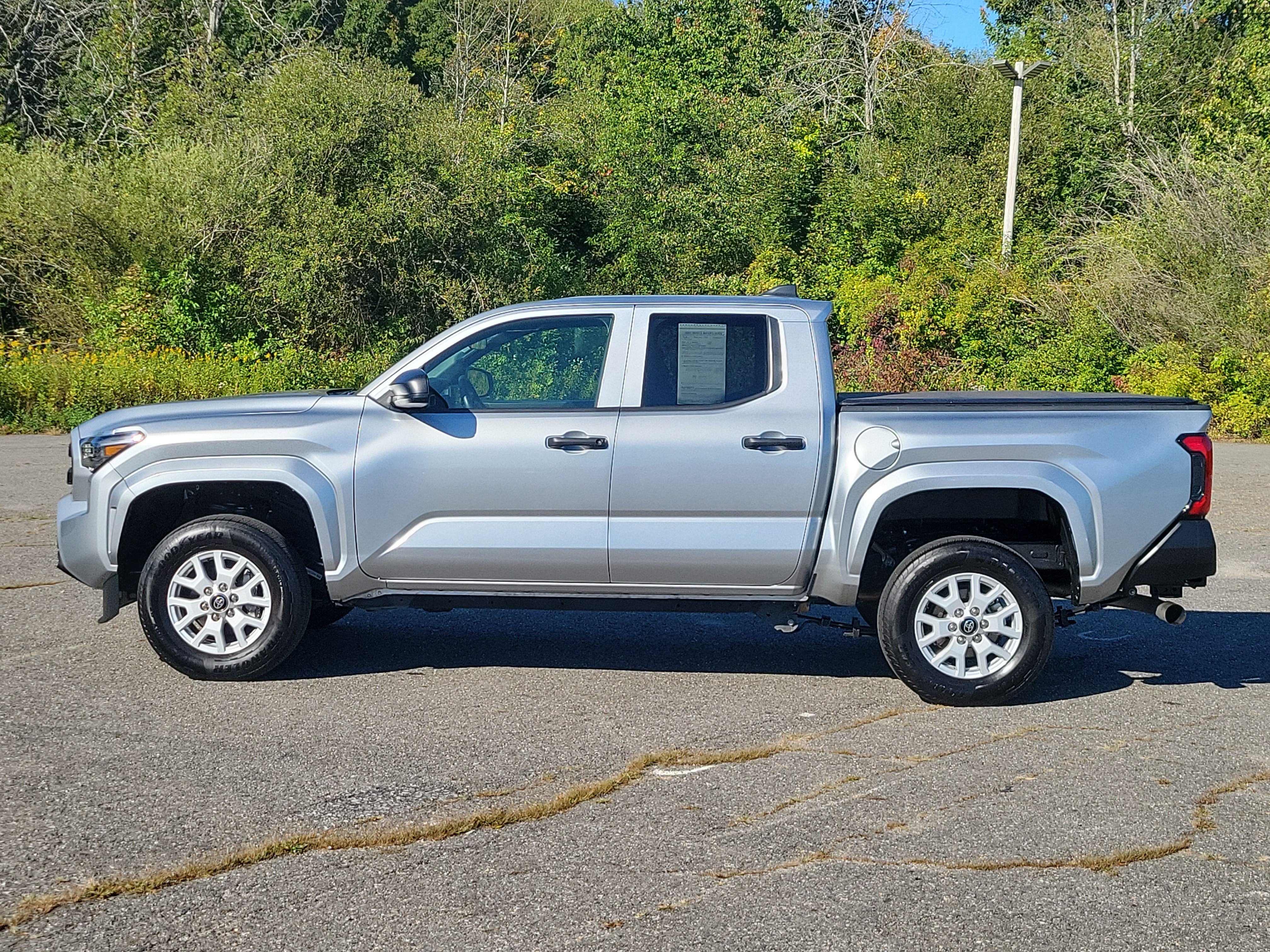 Used 2025 Toyota Tacoma SR RWD image 8