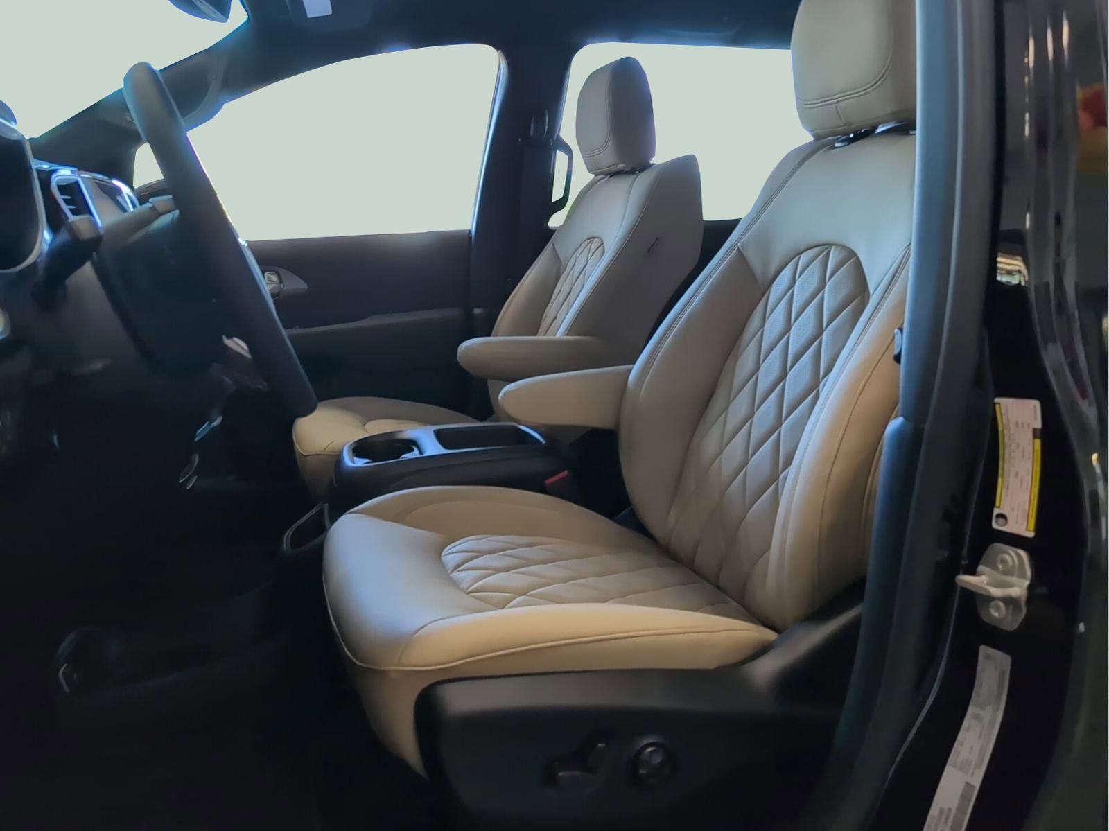 New 2026 Chrysler Pacifica Select image 34