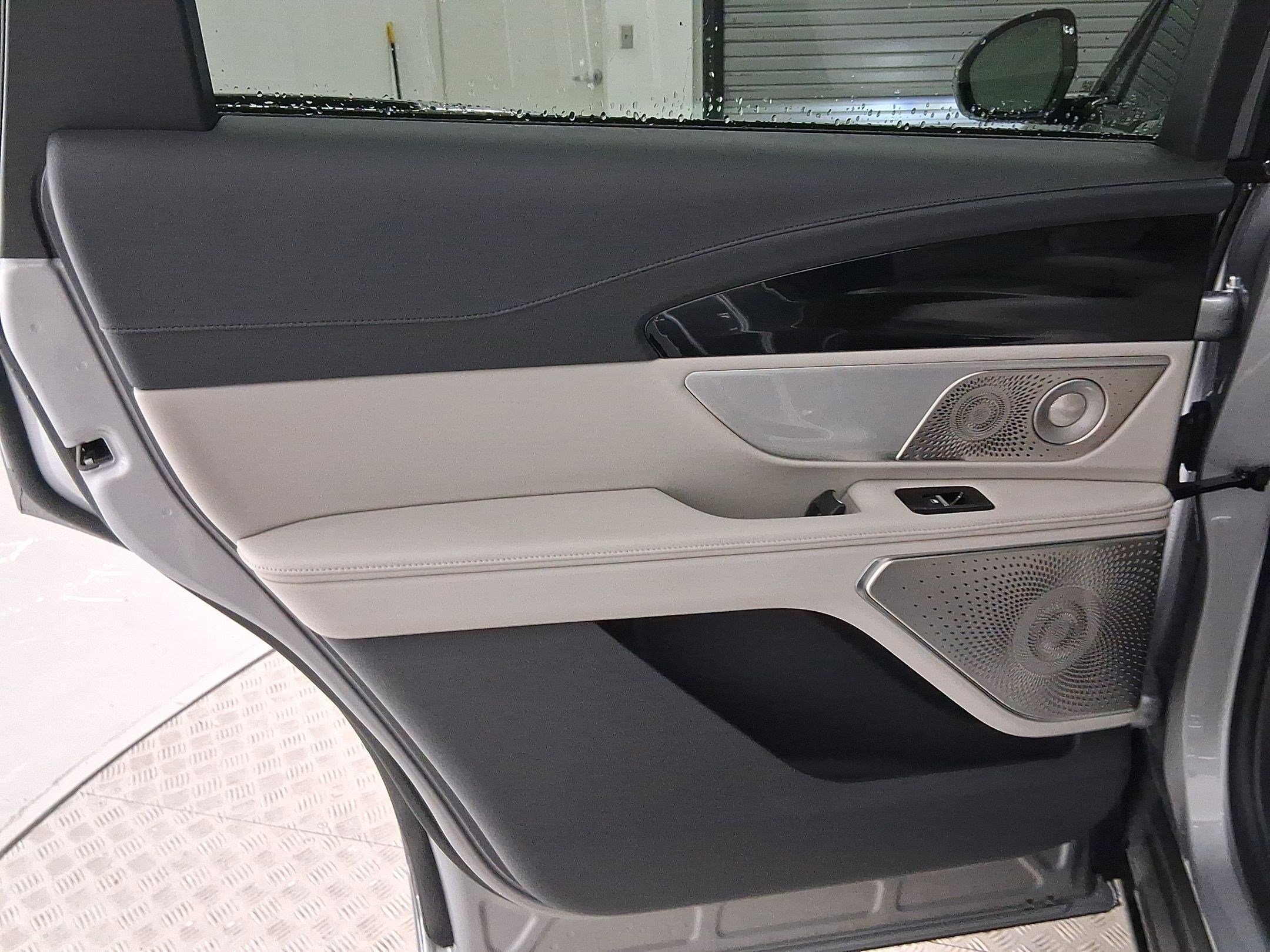 Used 2026 Lincoln Nautilus Reserve image 28