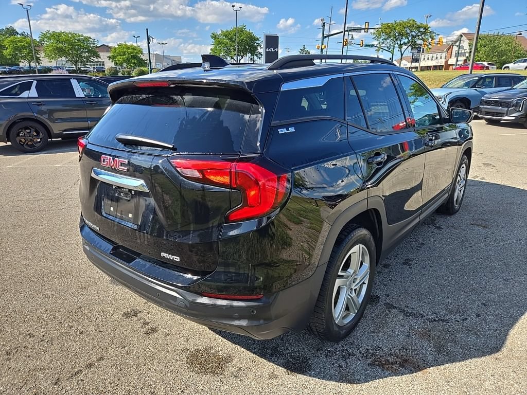 Used 2020 GMC Terrain SLE w/ Driver Convenience Package AWD/4WD image 3