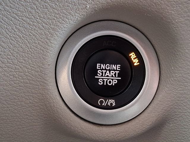 Used 2023 Chrysler Voyager LX image 23