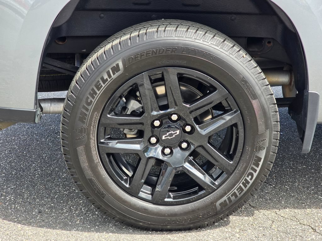 Certified 2024 Chevrolet Silverado 1500 RST AWD/4WD image 15