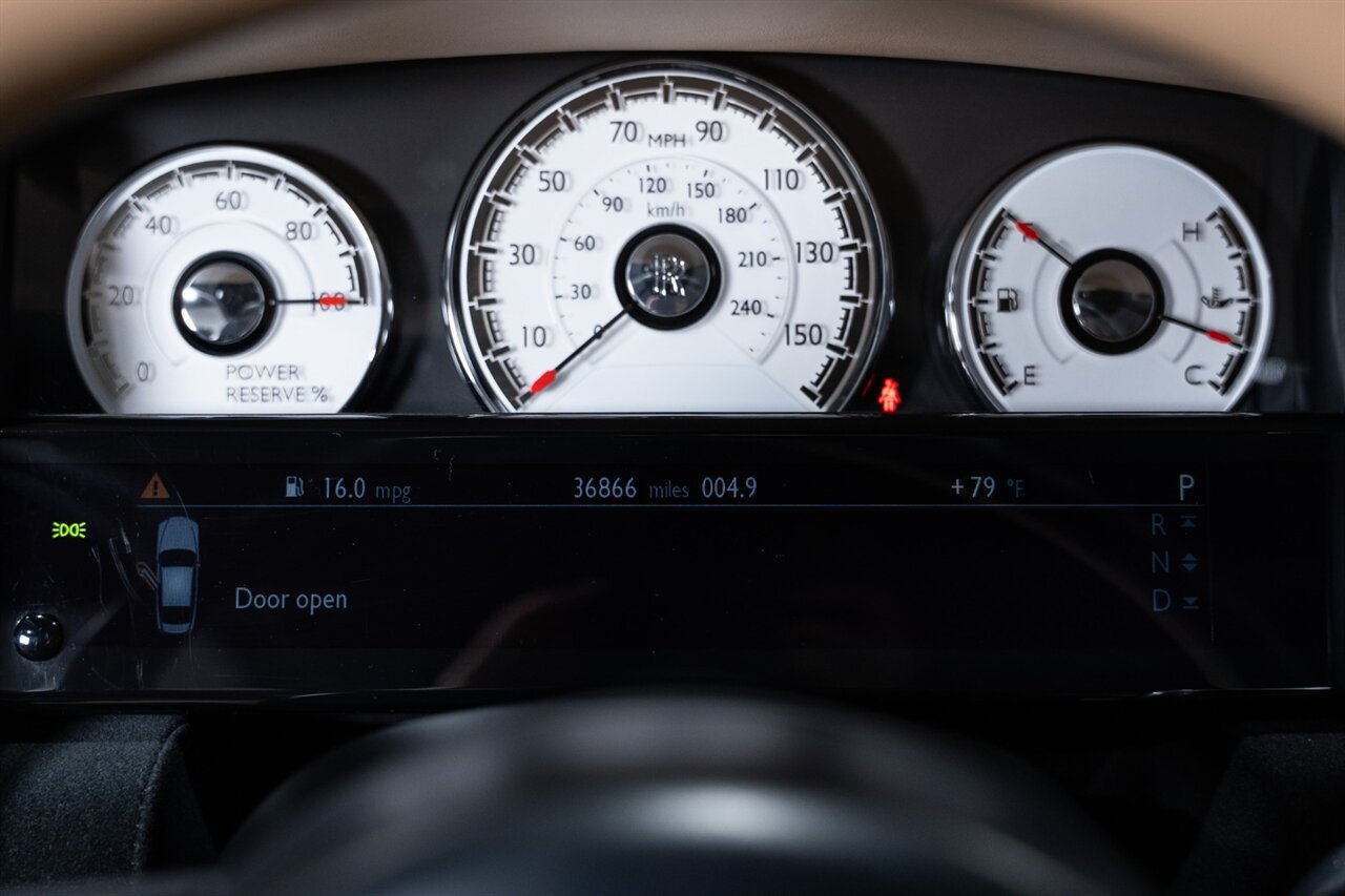 Used 2019 Rolls-Royce Wraith RWD image 17