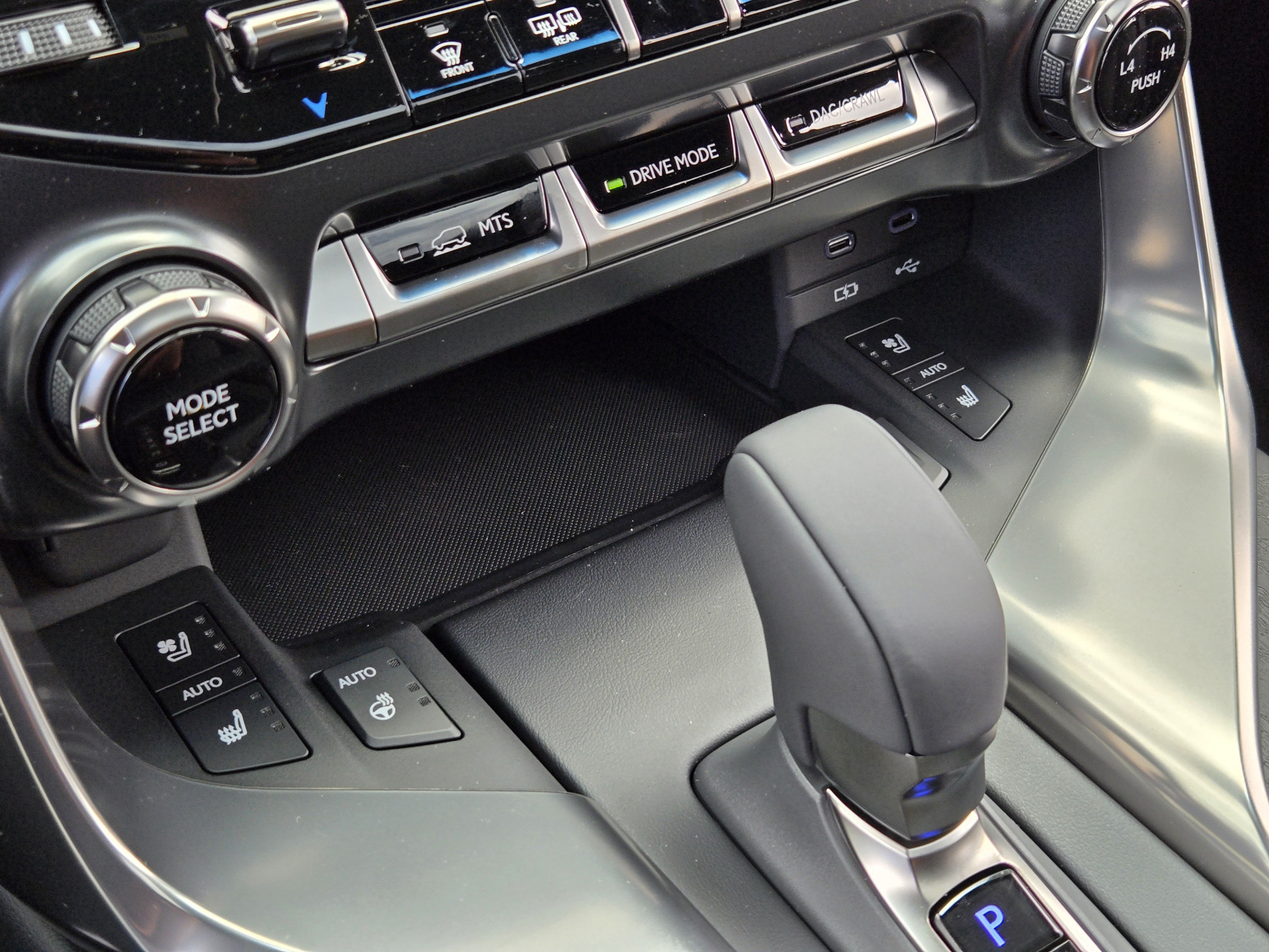 New 2026 Lexus LX 700h Luxury AWD/4WD image 23