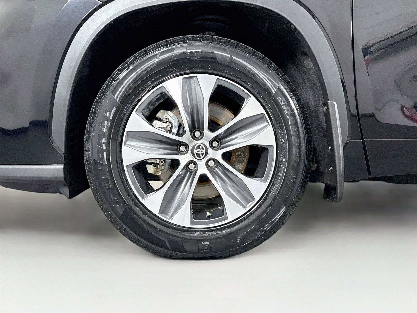 Certified 2026 Toyota Highlander XLE AWD/4WD image 45