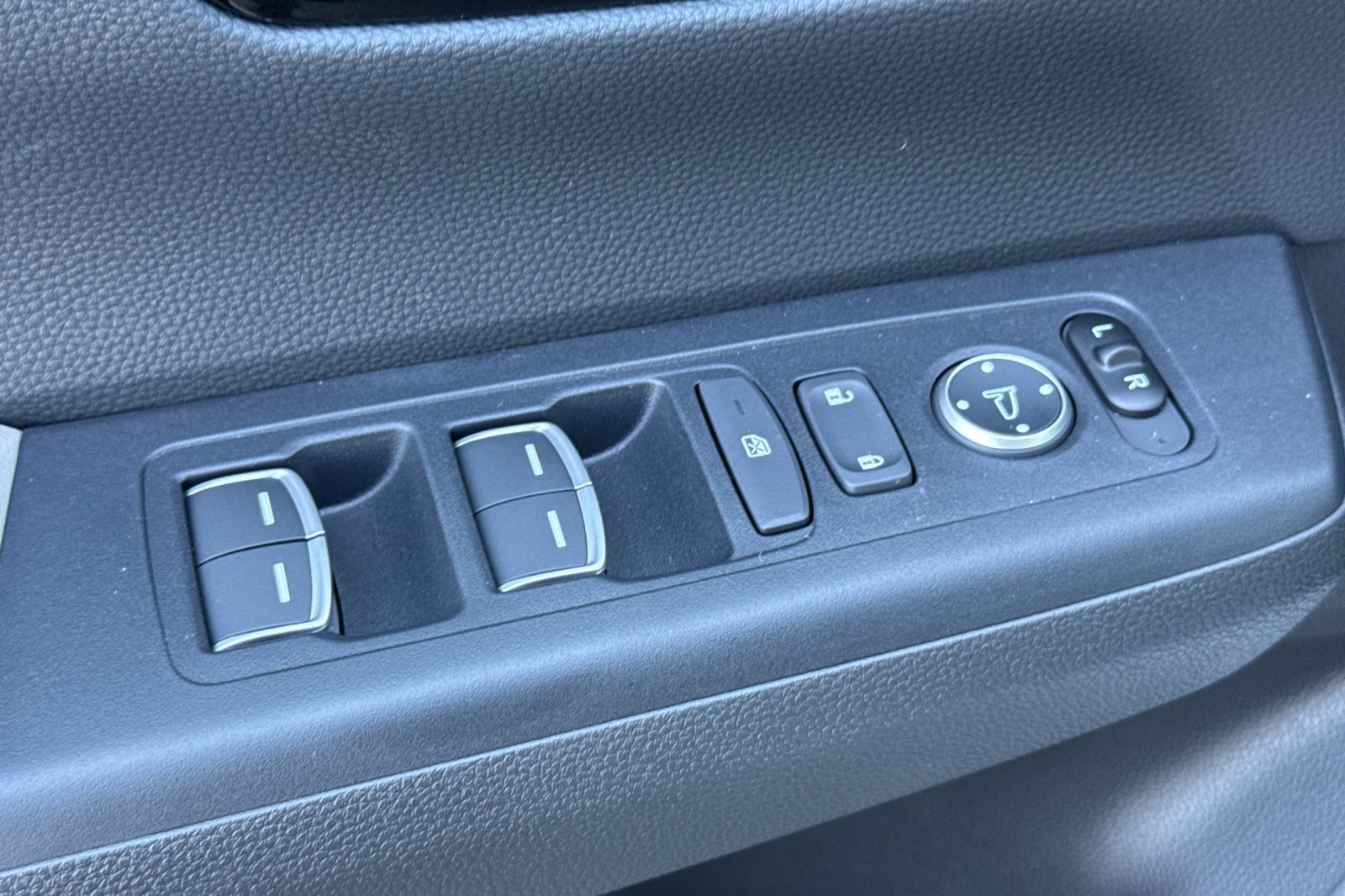 New 2027 Honda CR-V EX-L image 12