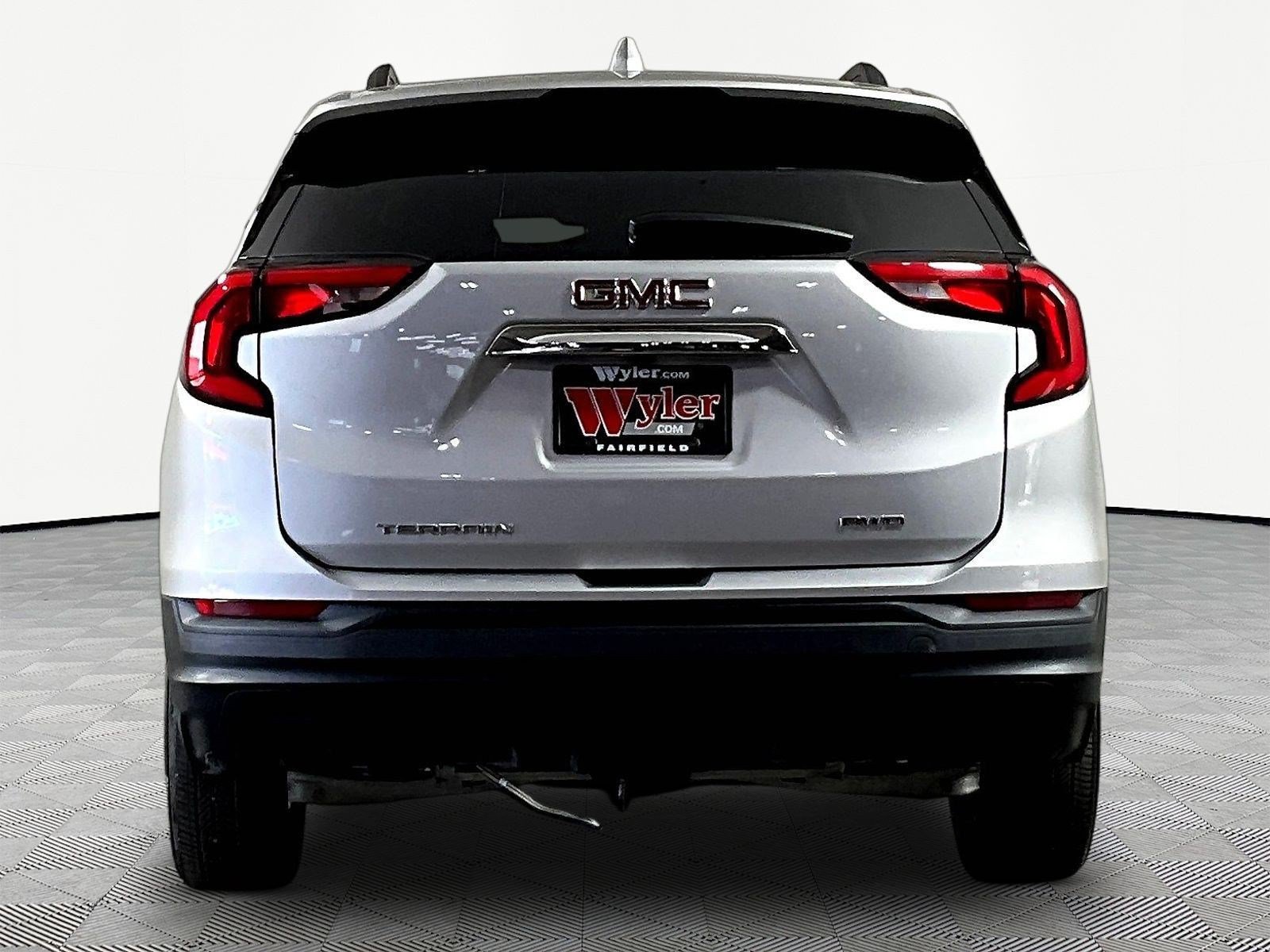 Used 2021 GMC Terrain SLE w/ Driver Convenience Package AWD/4WD image 5