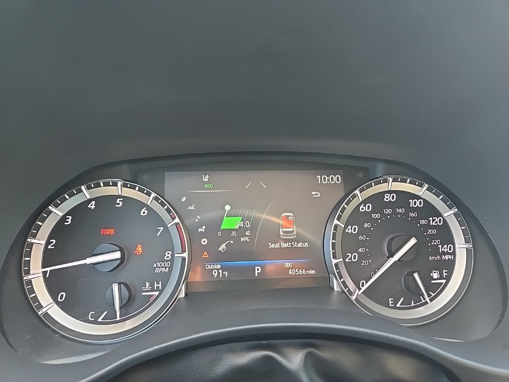 Used 2022 Toyota Highlander XLE FWD image 17