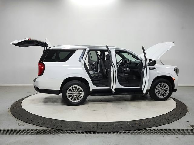 Used 2024 GMC Yukon SLT RWD image 16