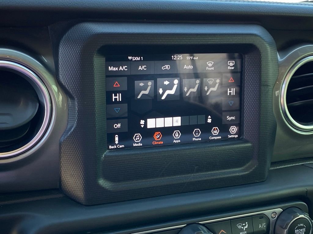 Used 2020 Jeep Wrangler Unlimited Sahara image 16