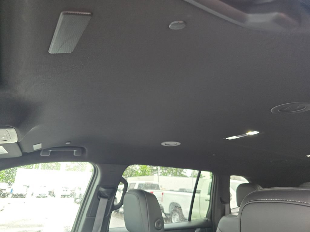 Used 2026 GMC Acadia Elevation w/ Elevation Premium Package FWD image 21