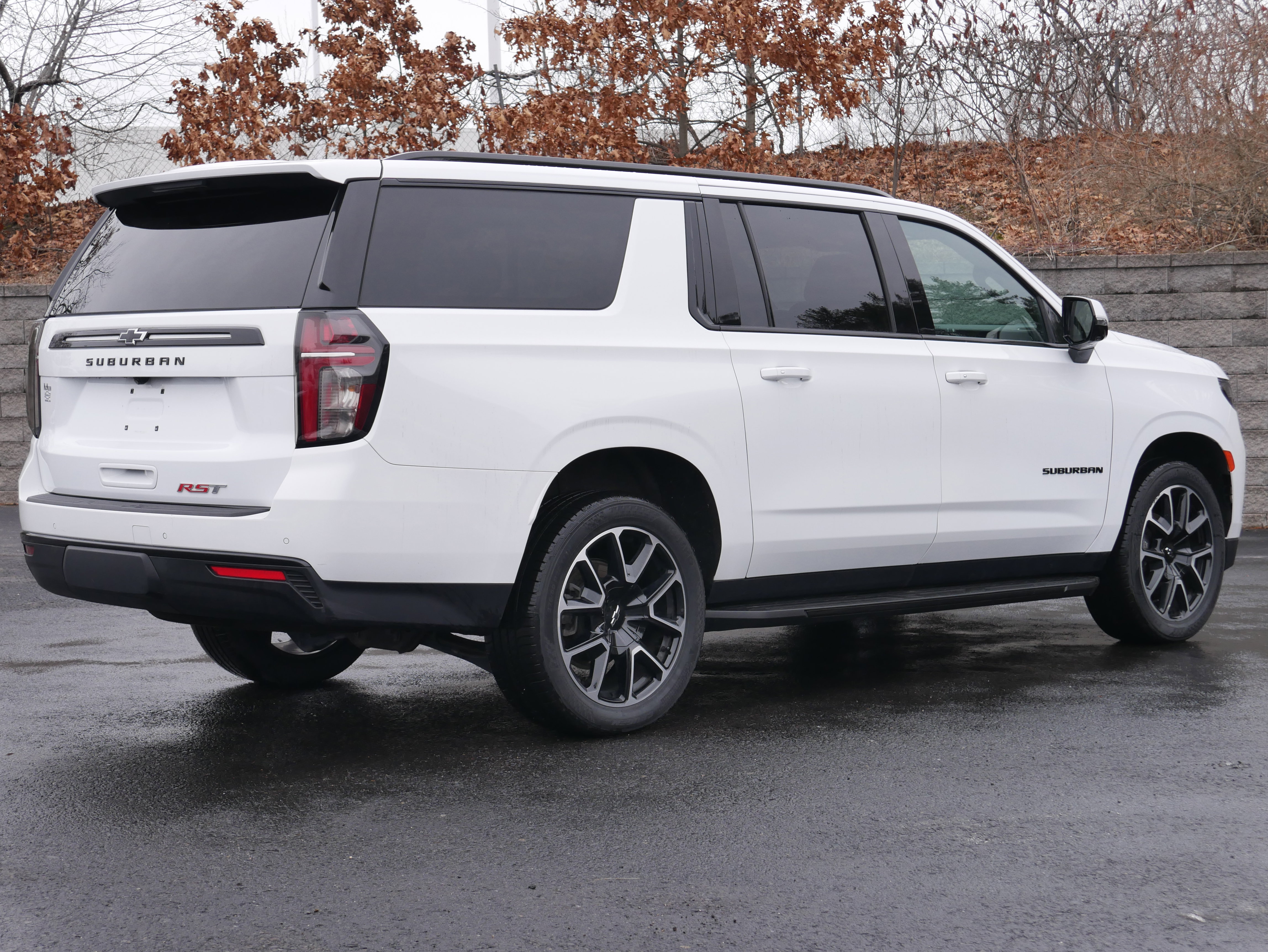 Certified 2023 Chevrolet Suburban RST w/ Luxury Package image 10
