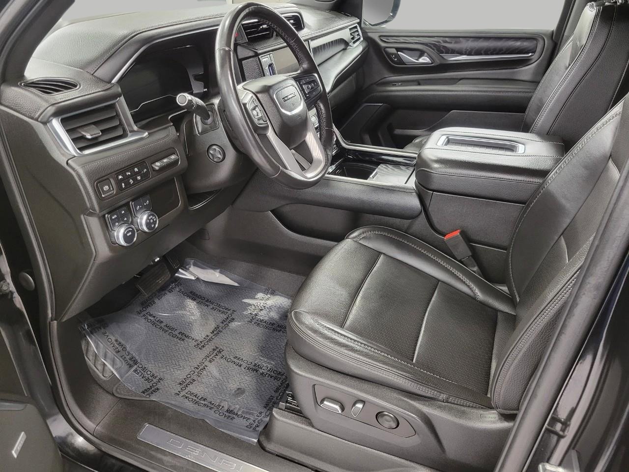 Used 2022 GMC Yukon XL Denali image 9