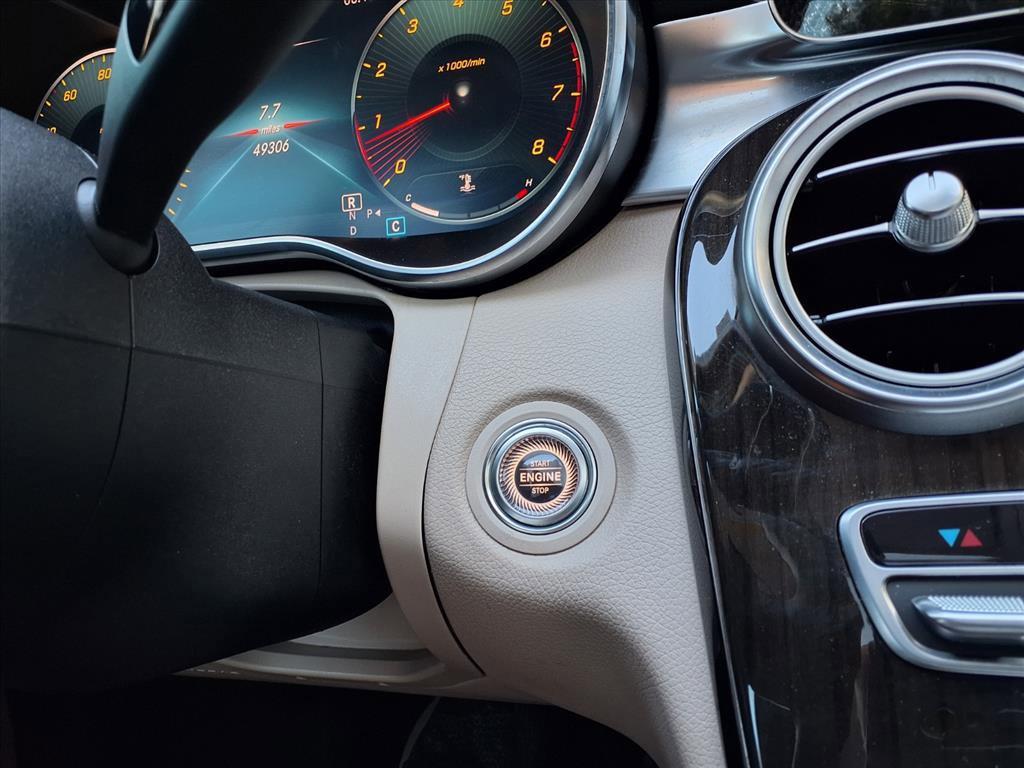 Used 2021 Mercedes-Benz C 300 Sedan image 26