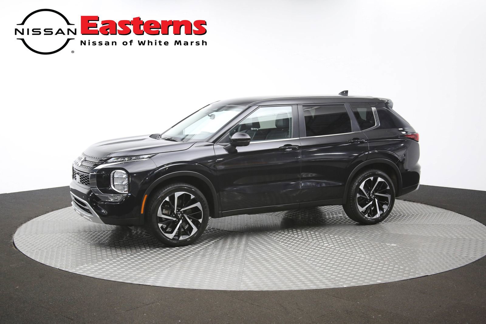 Used 2024 Mitsubishi Outlander AWD image 57
