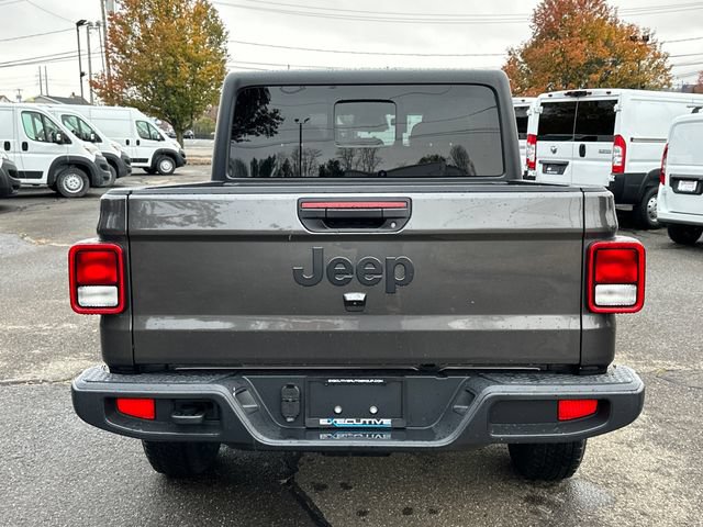 New 2026 Jeep Gladiator Sport AWD/4WD image 3