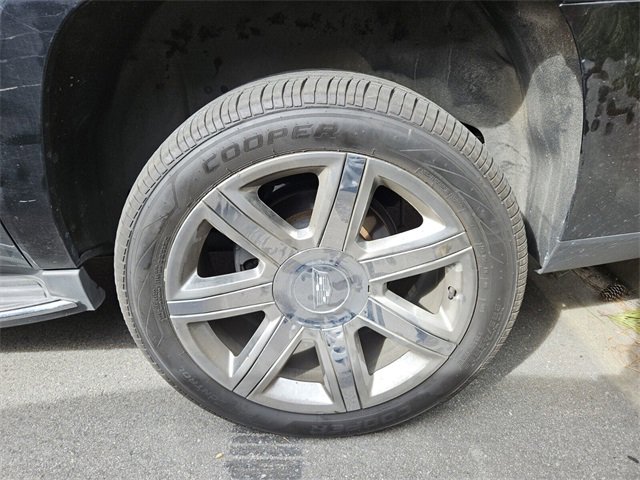 Used 2017 Cadillac Escalade ESV Luxury image 10