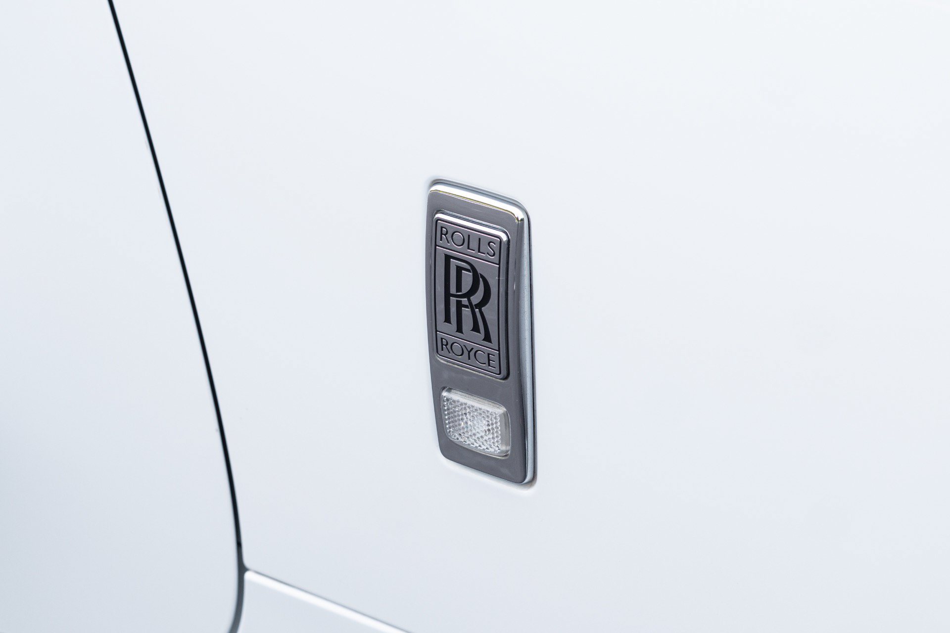 Used 2017 Rolls-Royce Dawn RWD image 13