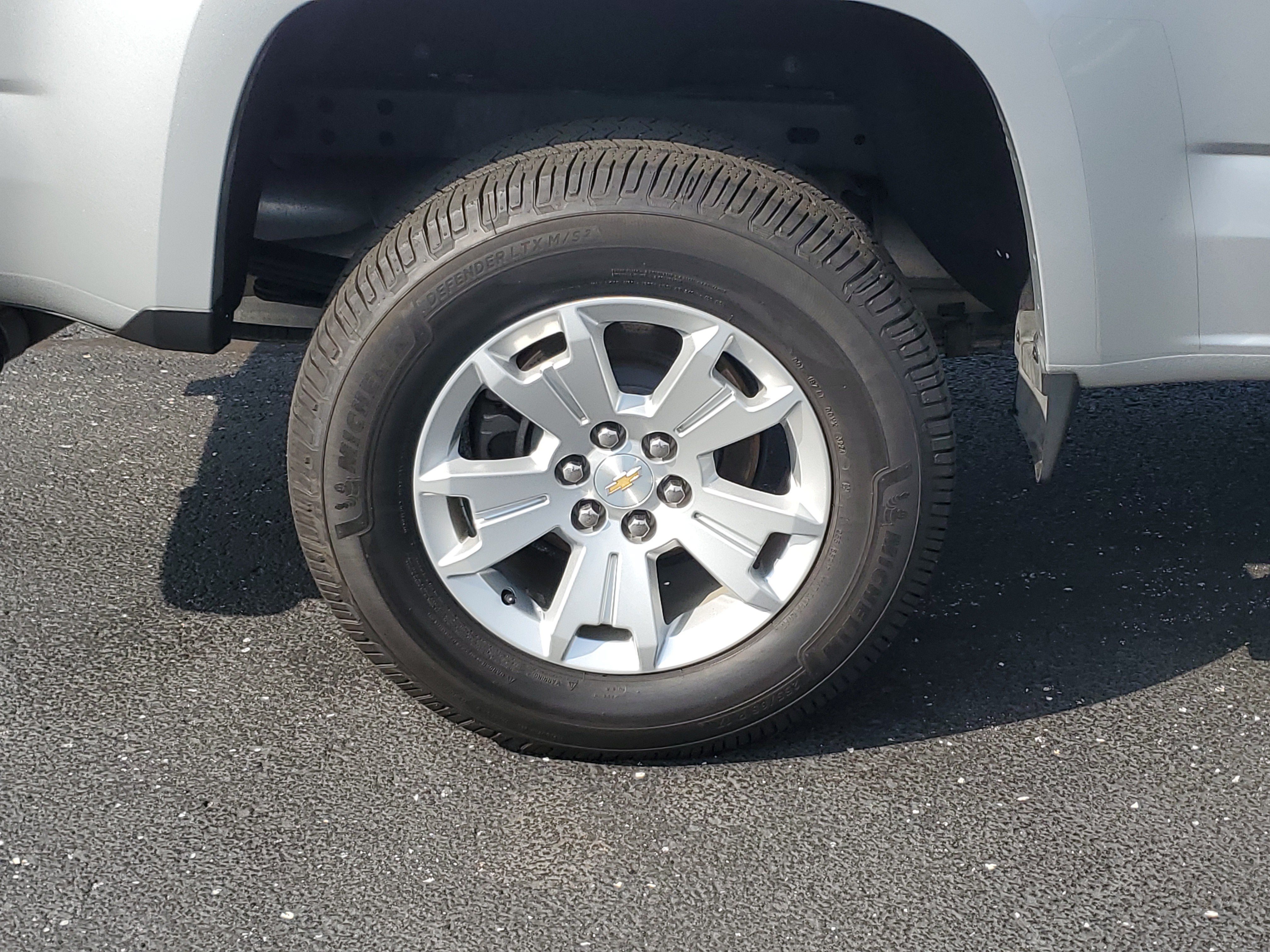 Used 2017 Chevrolet Colorado LT w/ LT Convenience Package RWD image 8