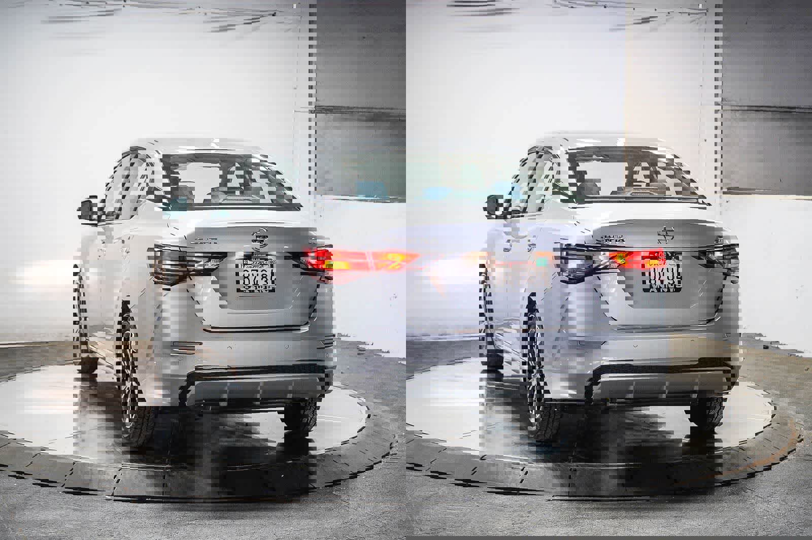 Used 2021 Nissan Sentra SV image 4