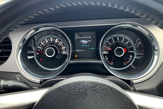 Used 2013 Ford Mustang Premium image 22