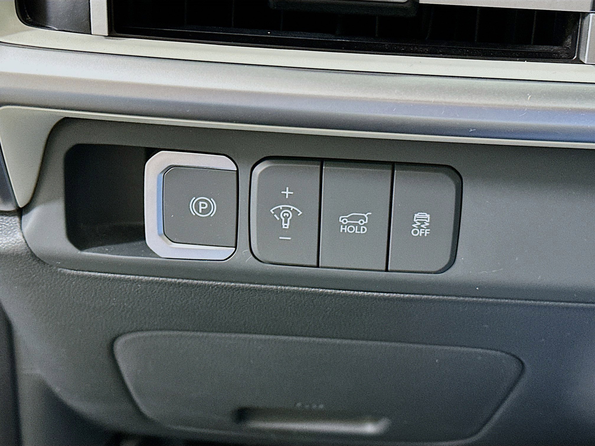 Used 2024 Hyundai Santa Fe SEL FWD image 17