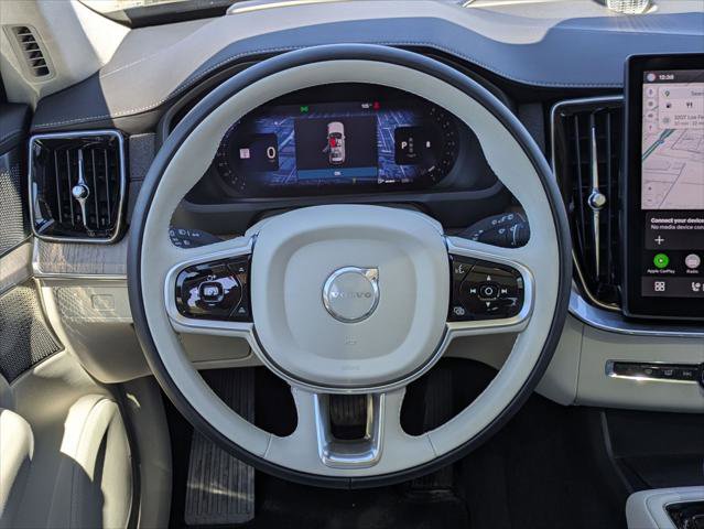 Used 2025 Volvo XC90 B6 Ultra w/ Lounge Package image 12