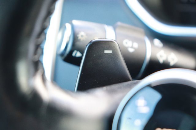 Used 2018 Land Rover Range Rover image 26