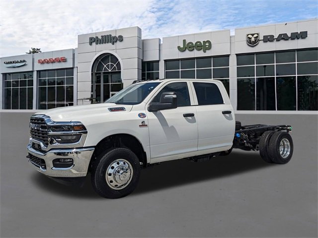 New 2025 RAM 3500 Tradesman w/ Chrome Appearance Group image 8