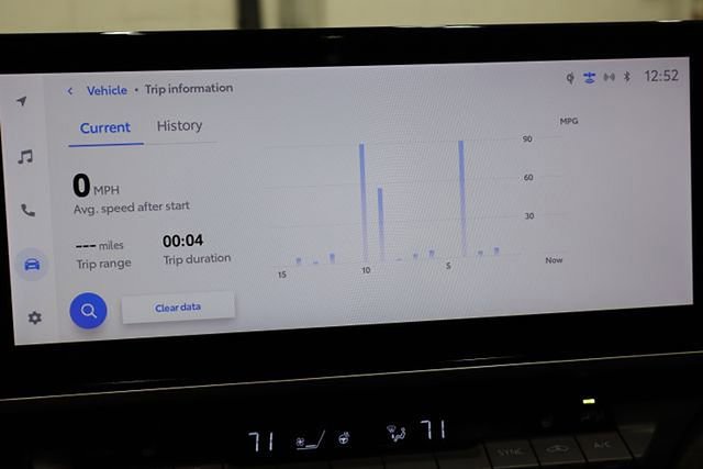 Used 2025 Toyota Camry XLE image 37