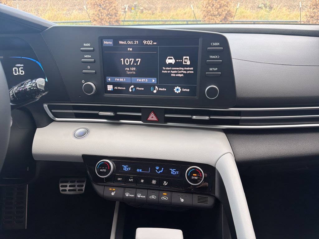New 2026 Hyundai Elantra SEL Sport FWD image 29