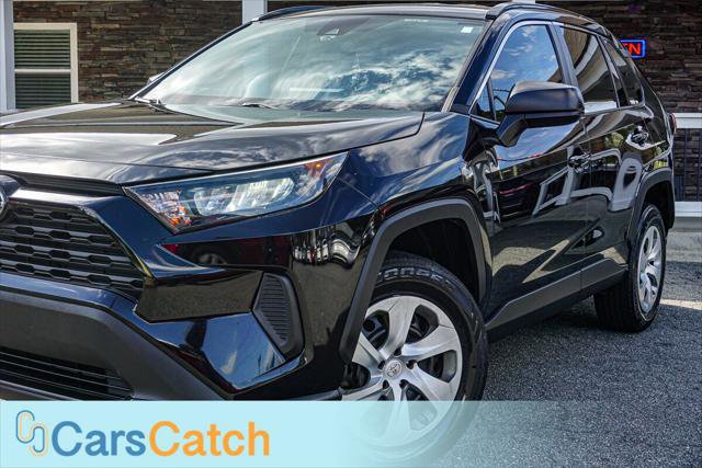 Used 2019 Toyota RAV4 LE image 7