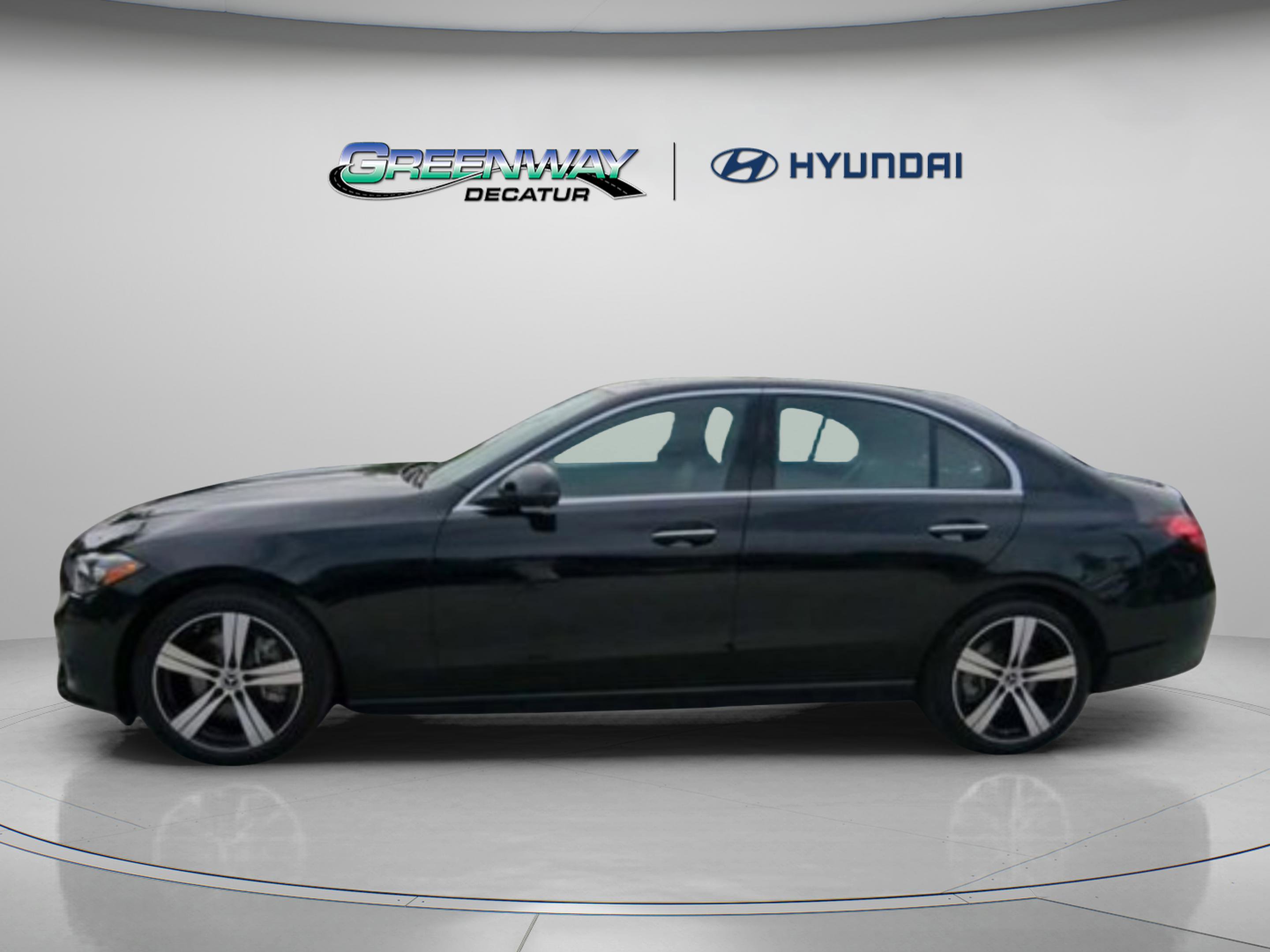 Used 2025 Mercedes-Benz C 300 Sedan image 14