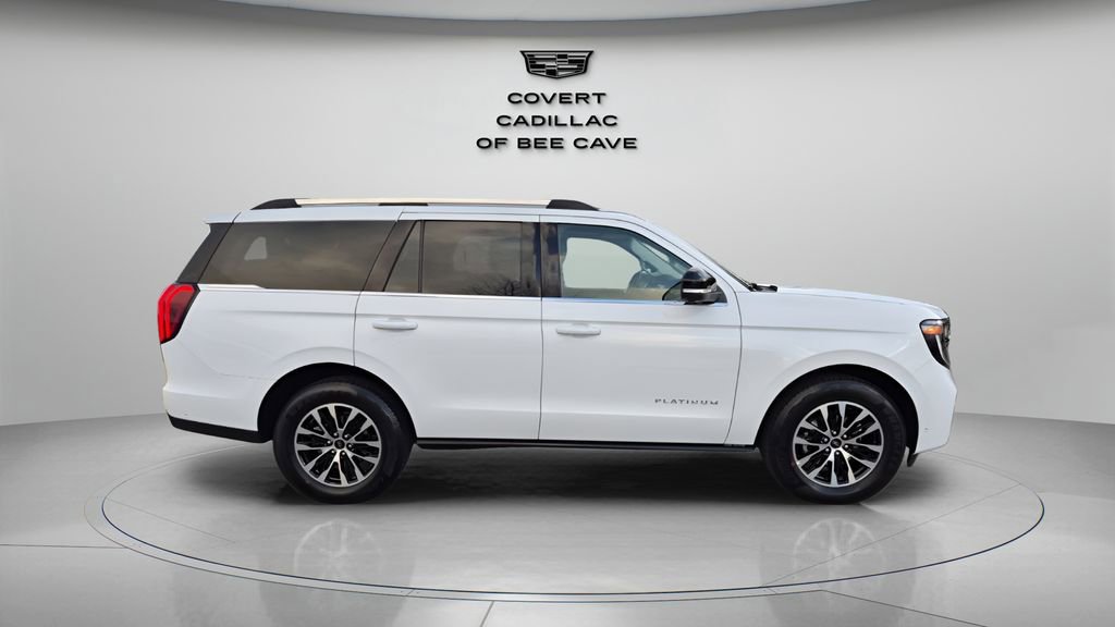 Used 2025 Ford Expedition Platinum image 11