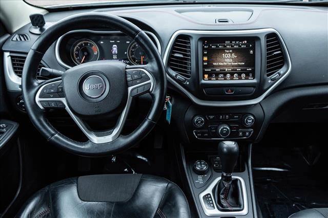 Used 2017 Jeep Cherokee Trailhawk w/ Cold Weather Group image 24