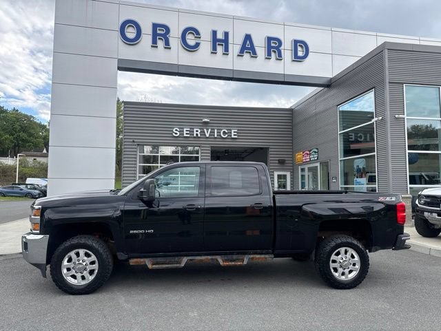 Used 2015 Chevrolet Silverado 2500 LT w/ LT Convenience Package AWD/4WD image 2