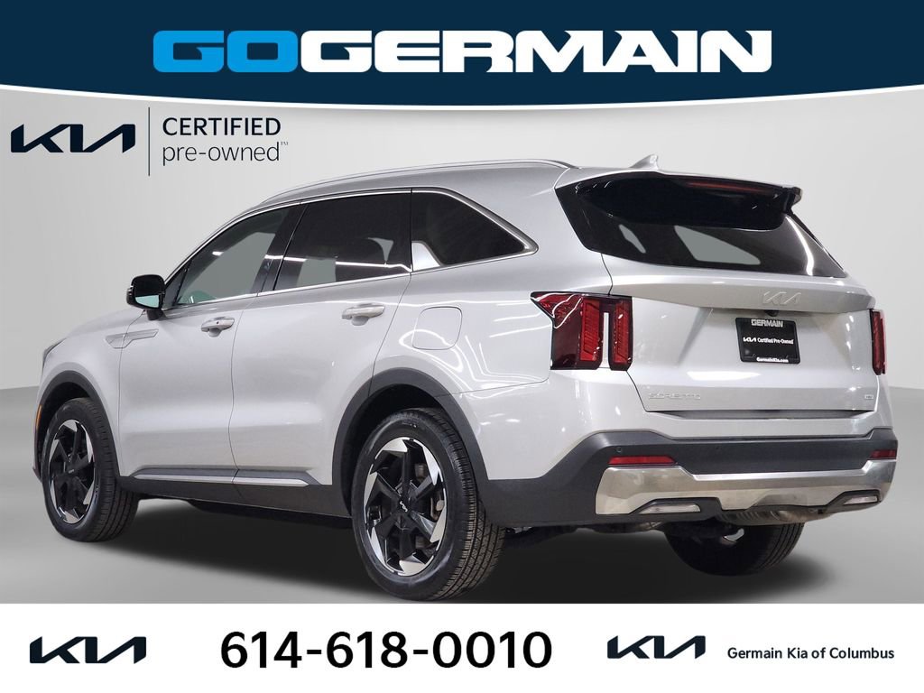Certified 2025 Kia Sorento EX image 10