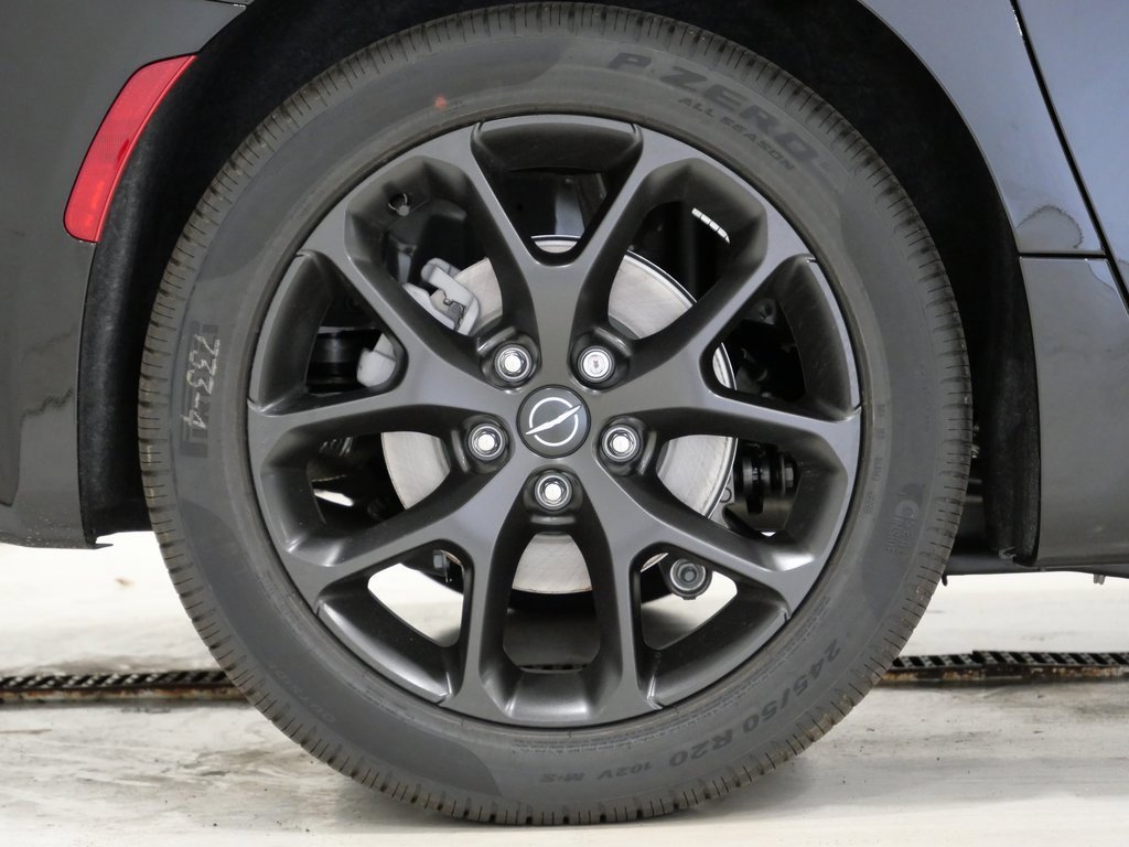 New 2026 Chrysler Pacifica Select image 5