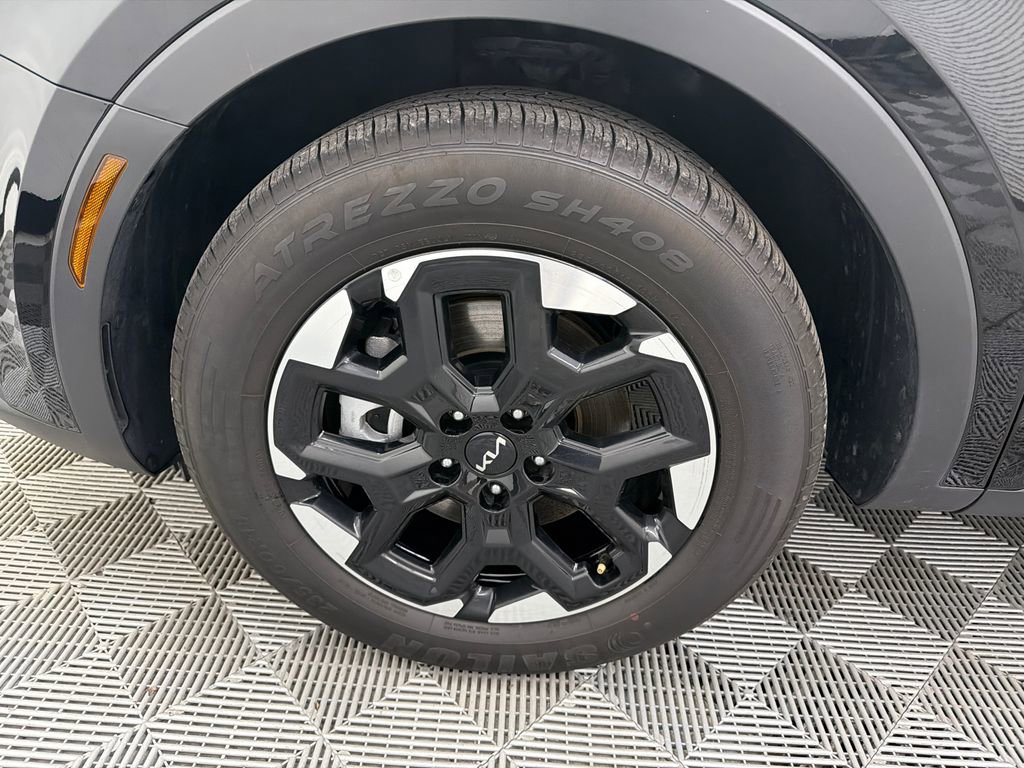 Used 2024 Kia Sorento S FWD image 12
